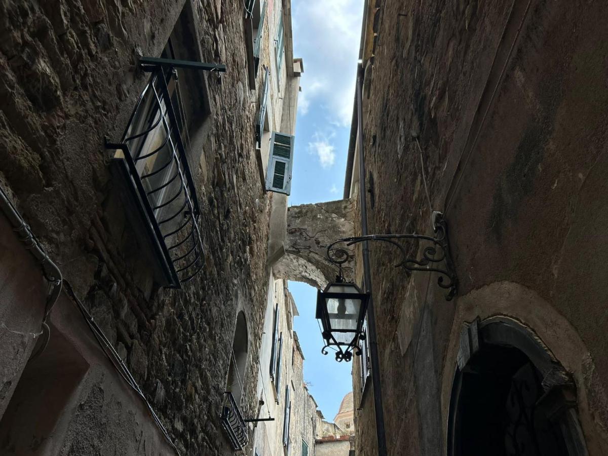 La Finestra Sul Borgo Bed & Breakfast Cervo Dış mekan fotoğraf