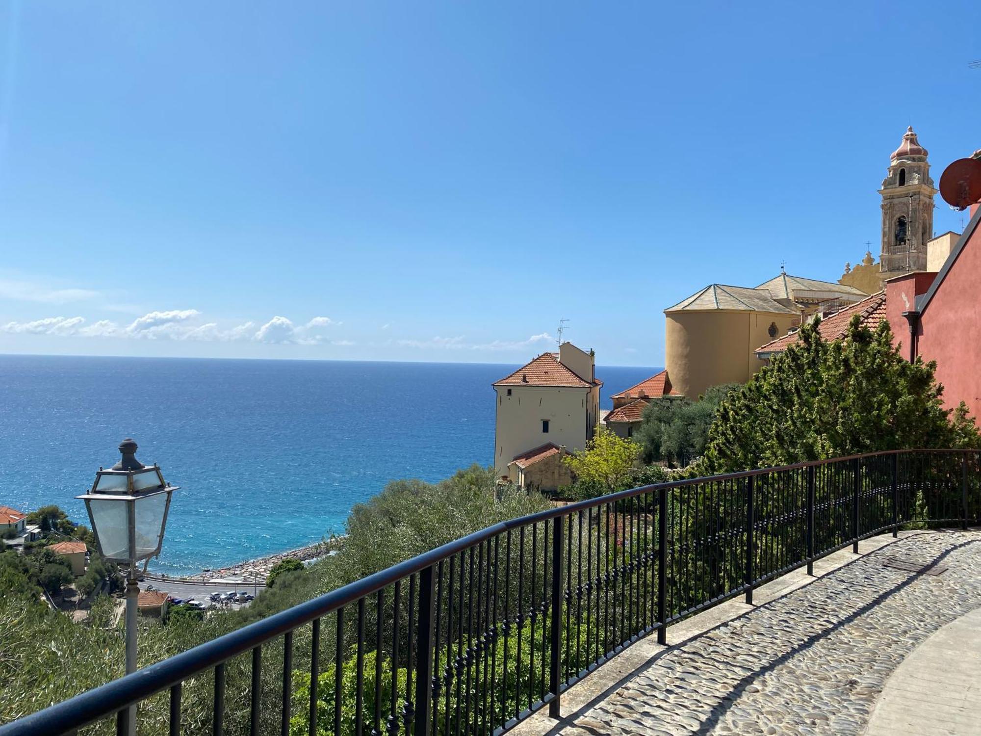 La Finestra Sul Borgo Bed & Breakfast Cervo Dış mekan fotoğraf