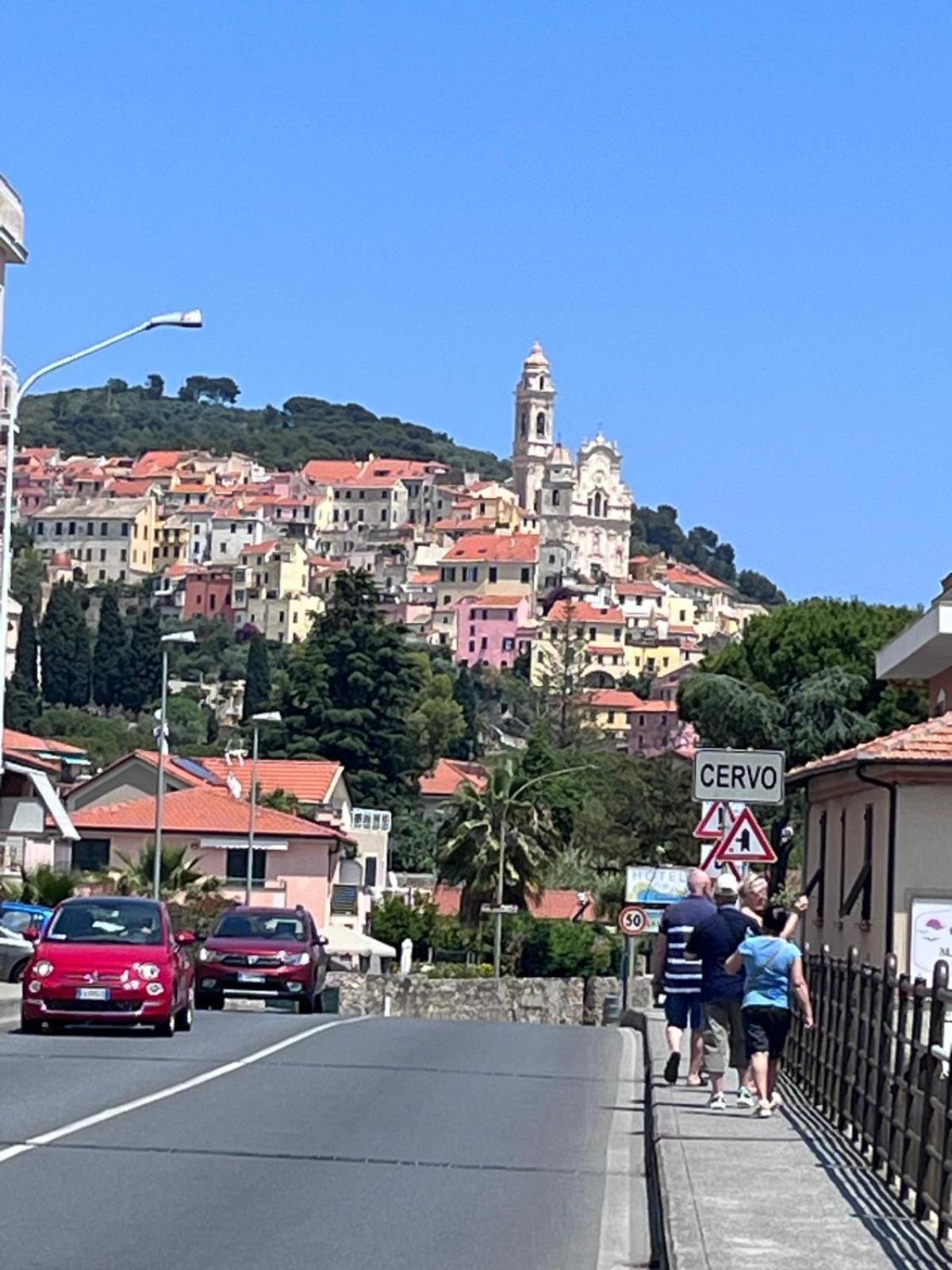 La Finestra Sul Borgo Bed & Breakfast Cervo Dış mekan fotoğraf
