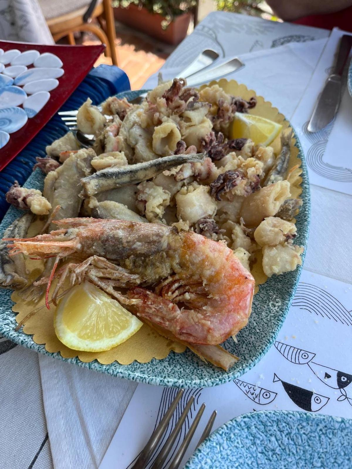 La Finestra Sul Borgo Bed & Breakfast Cervo Dış mekan fotoğraf