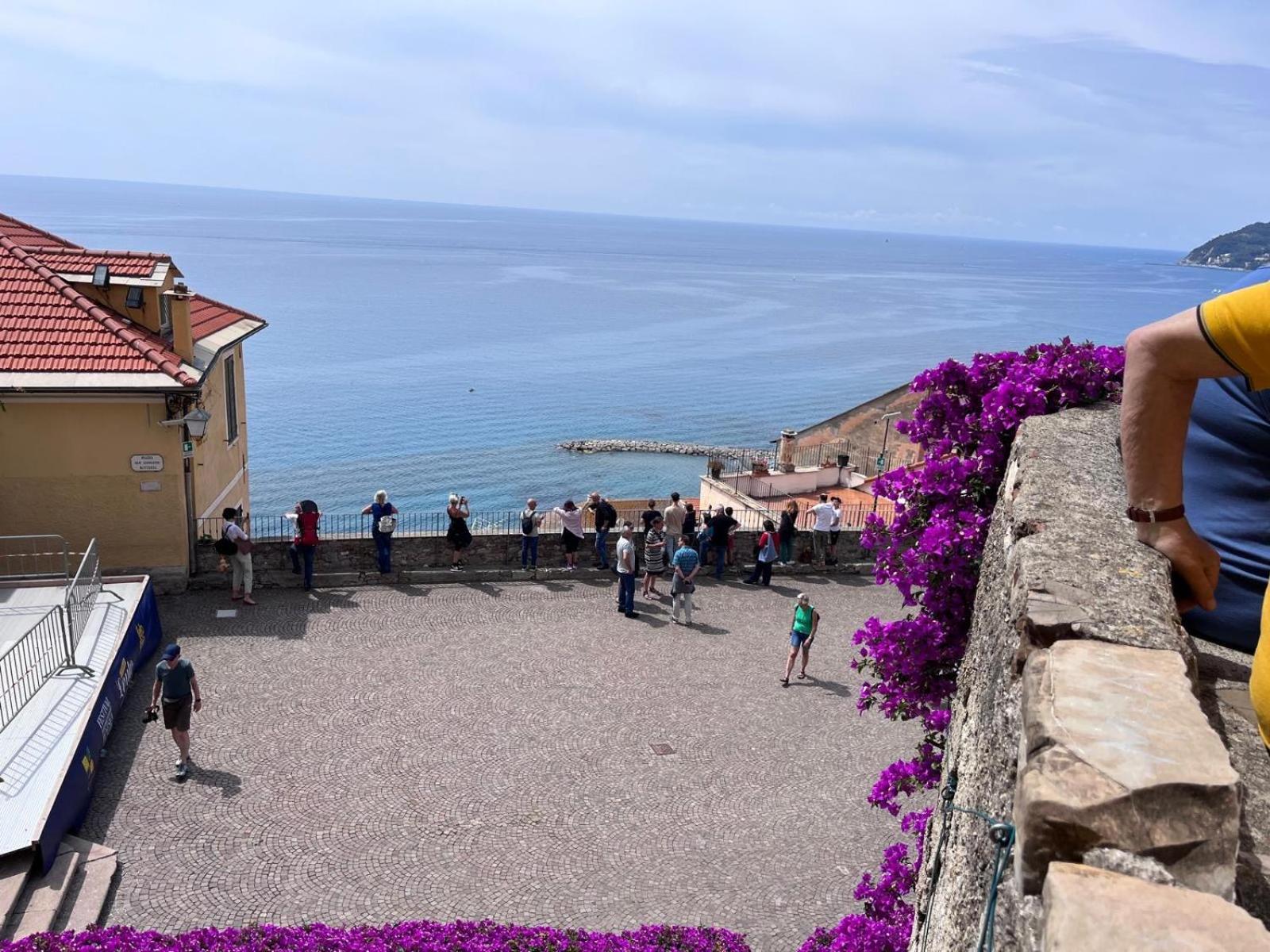 La Finestra Sul Borgo Bed & Breakfast Cervo Dış mekan fotoğraf