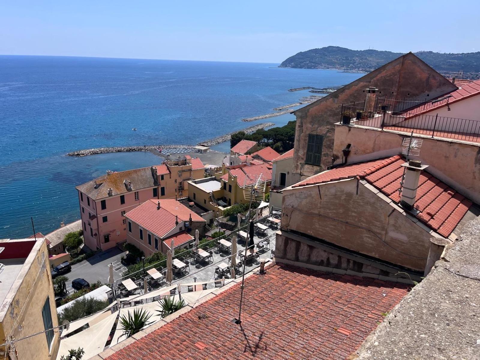 La Finestra Sul Borgo Bed & Breakfast Cervo Dış mekan fotoğraf